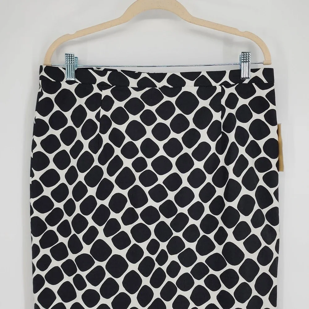 Michael Kors NWT Polka Dot Skirt Size 12 Old Money Minimalist Designer Career